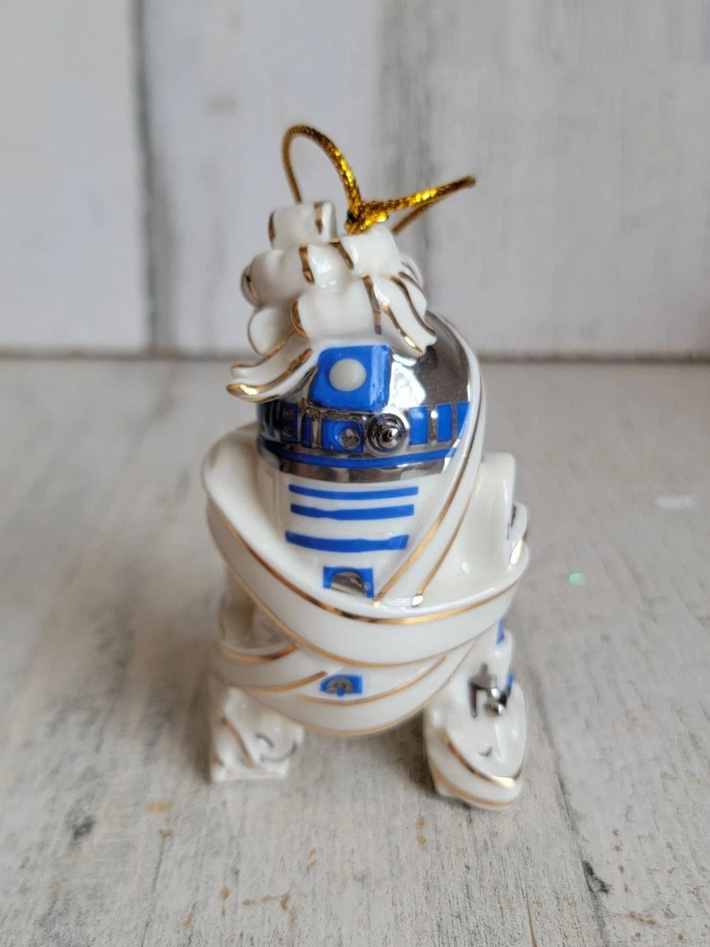 Lenox Disney R2-D2 Star Wars Droid Ornament Figurine White Bow Christmas NEW8