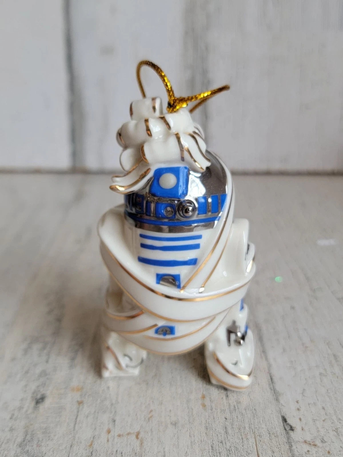 Lenox Disney R2-D2 Star Wars Droid Ornament Figurine White Bow Christmas NEW8