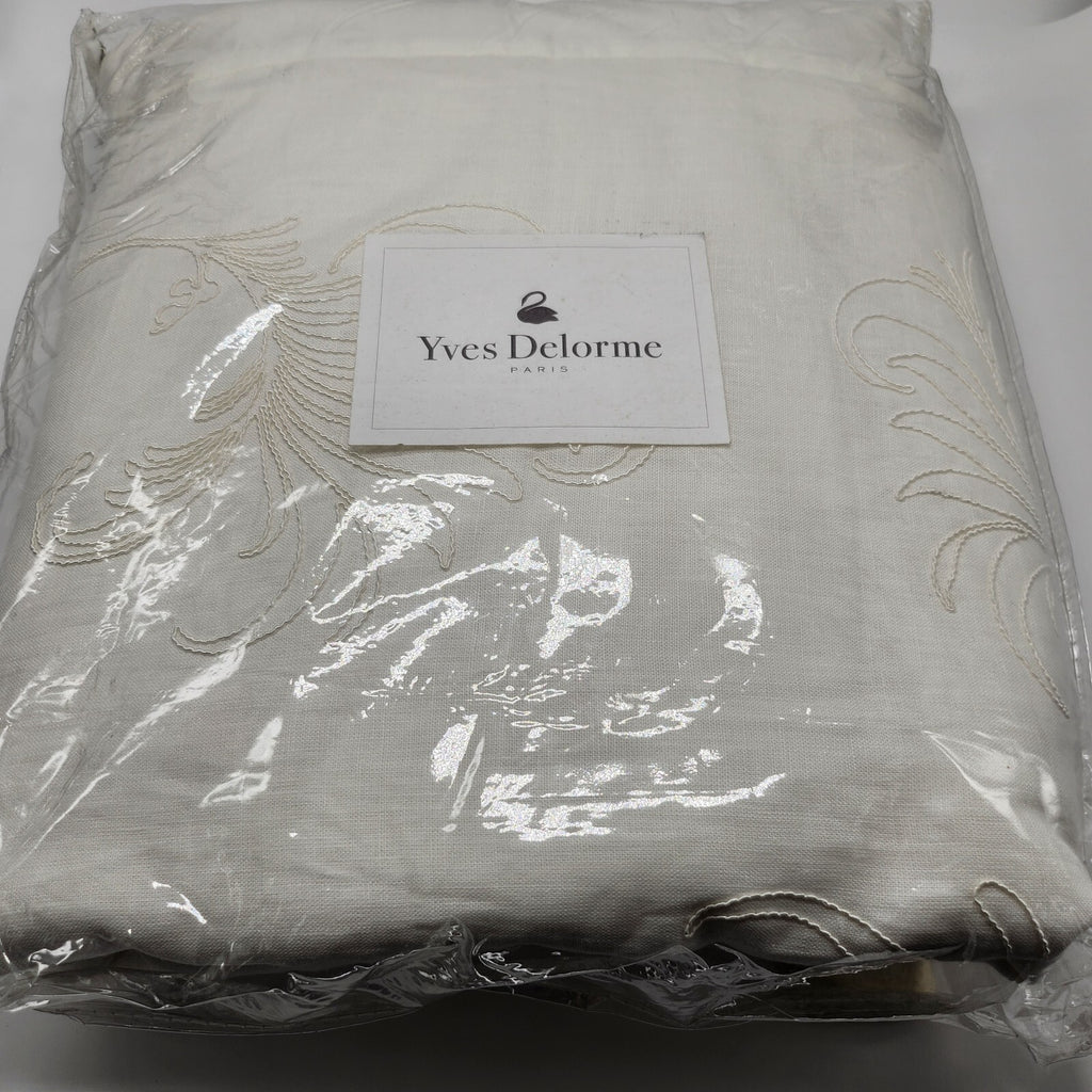 Yves Delorme Nymphe White Counterpane Reverses Feathery Embroidered Jacquard NEW3