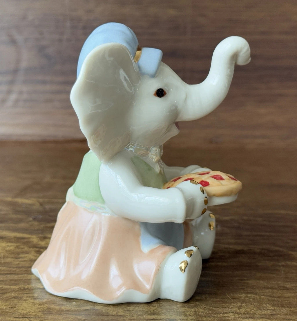 Lenox Lucky Elephant Figurine Gift Of Thanksgiving Pie Baker's Hat LE COA NEW2