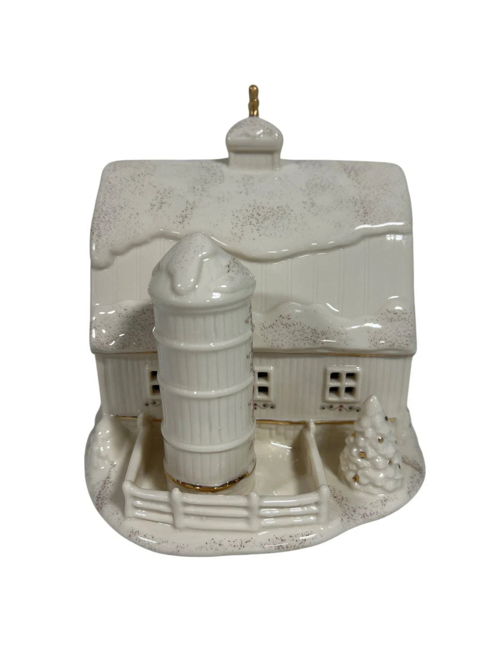 Lenox  Mistletoe Park Lighted Barn Figurine Village Treasures Christmas NEW4