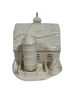 Lenox  Mistletoe Park Lighted Barn Figurine Village Treasures Christmas NEW4