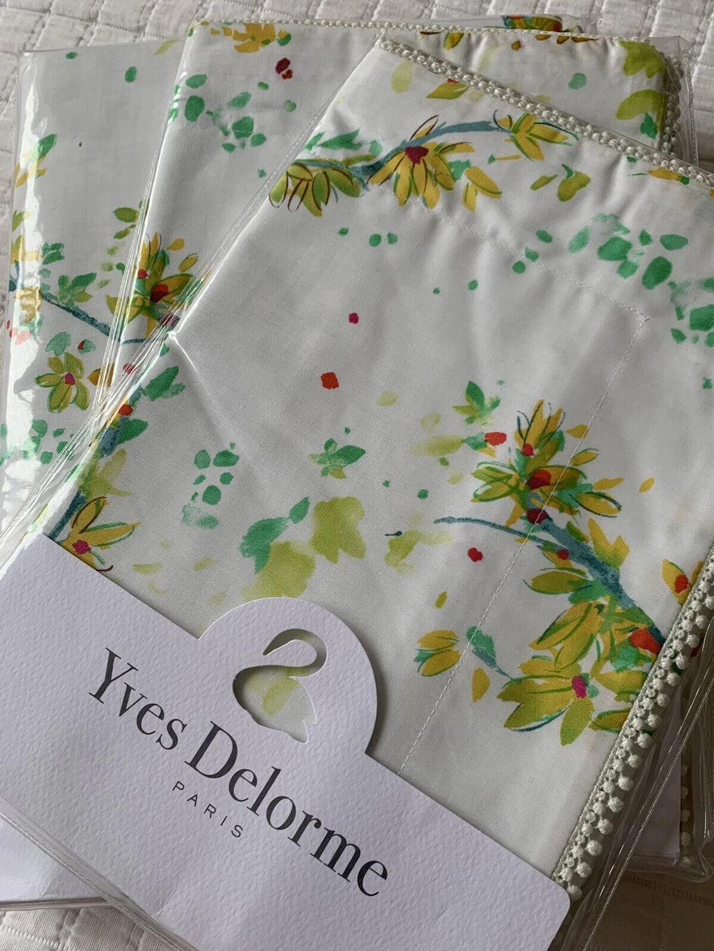 Yves Delorme Lucine King Duvet Set 3PC Floral Print Reversible Lace Finish NEW13