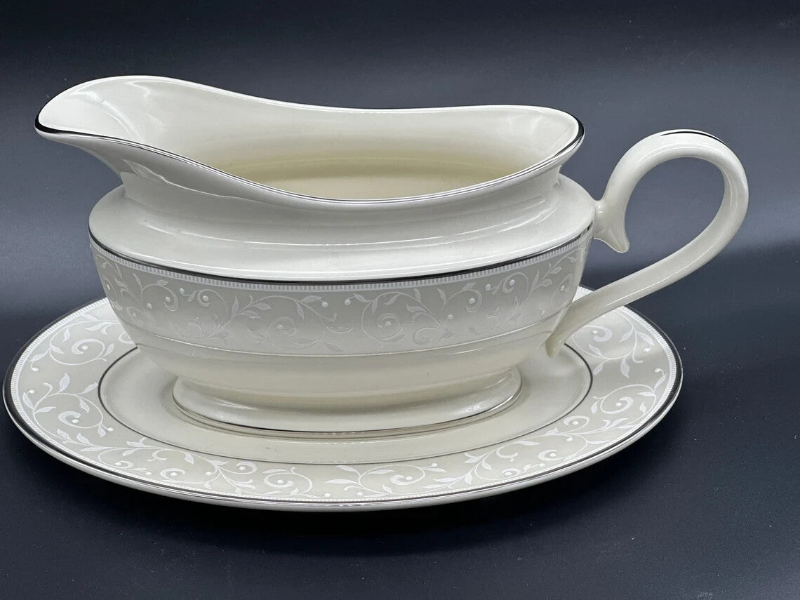 Lenox Pearl Innocence Gravy Boat & Stand Sauce 2PC Platinum Enamel USA NEW BOXED5