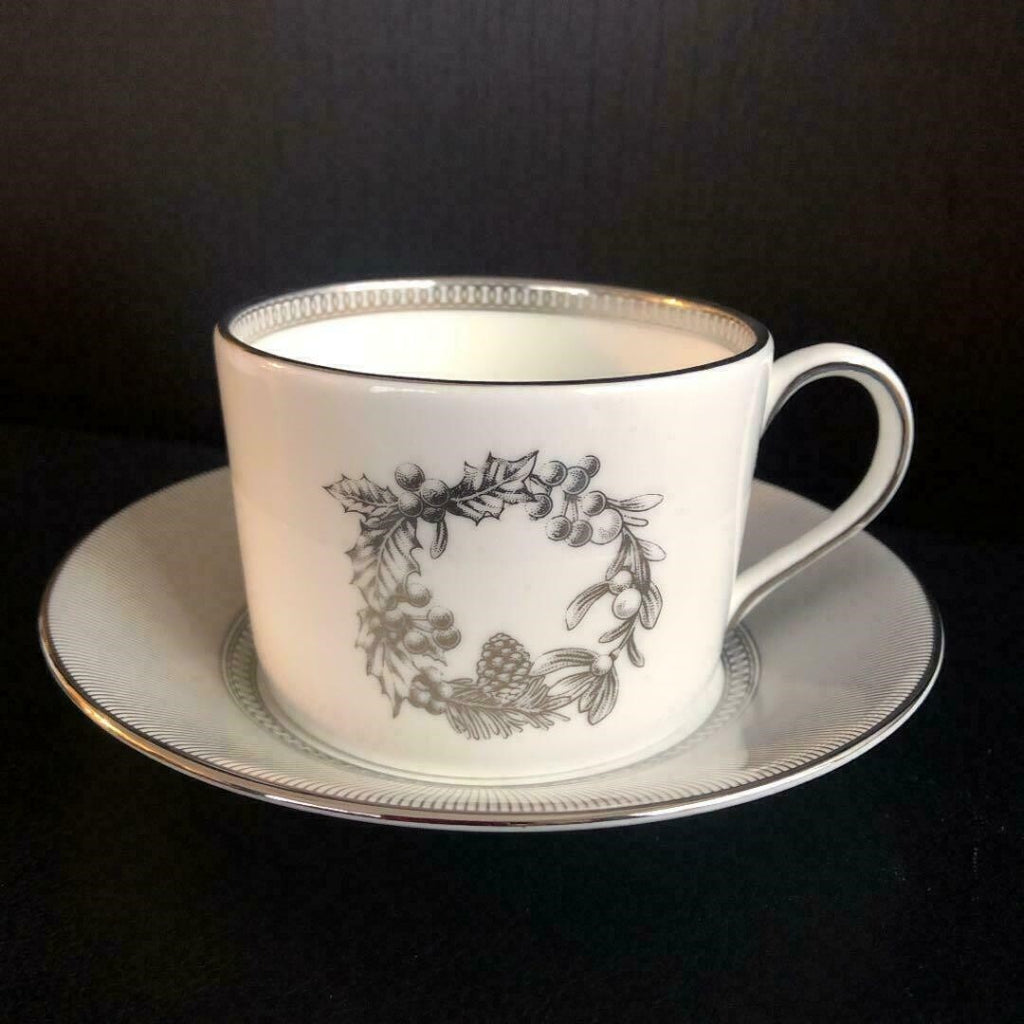 Wedgwood Tea Service For 4 Teacups & 4 Saucers Winter White #40032858 NEW IN BOX2
