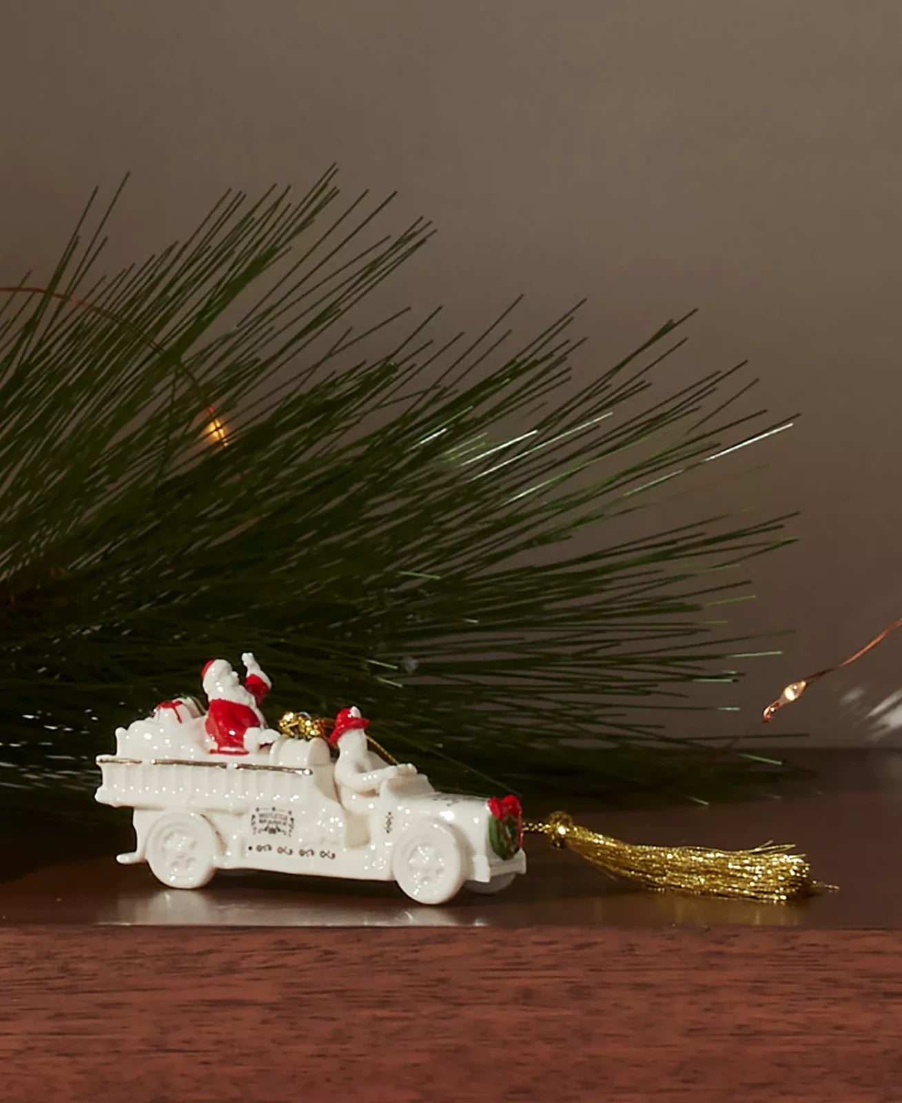 Lenox Mistletoe Park  Santa's Fire Truck Figurine Ornament Christmas 2025 NEW5