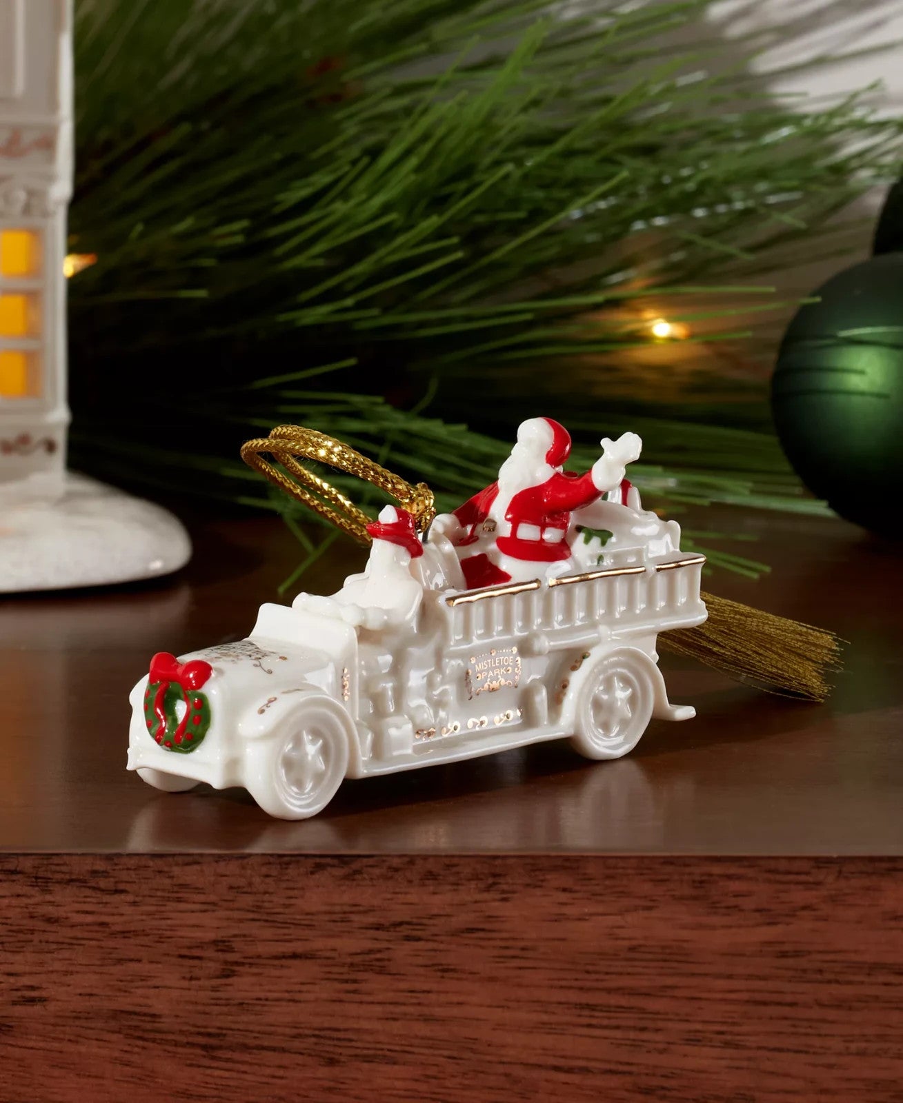 Lenox Mistletoe Park  Santa's Fire Truck Figurine Ornament Christmas 2025 NEW1