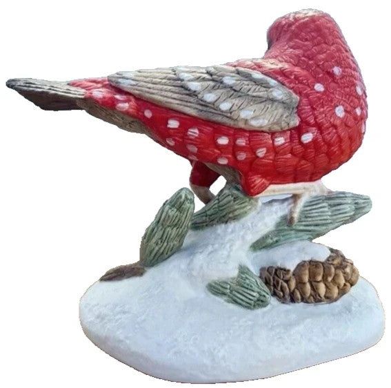 Lenox 2016 Christmas Strawberry Figurine Finch Garden Bird  Annual Pinecones NEW4