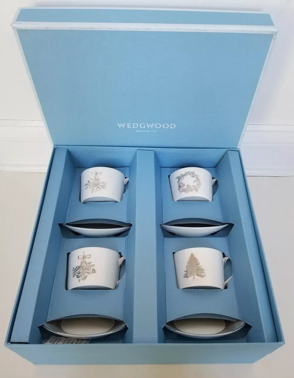 Wedgwood Tea Service For 4 Teacups & 4 Saucers Winter White #40032858 NEW IN BOX8