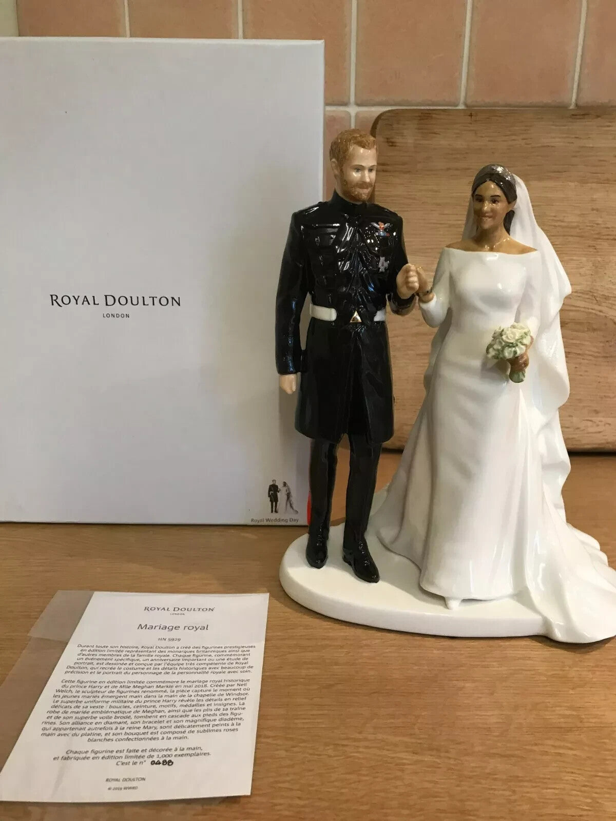 Royal Doulton Prince Harry & Meghan Figurine Royal Wedding HN5929 LE NEW IN BOX7