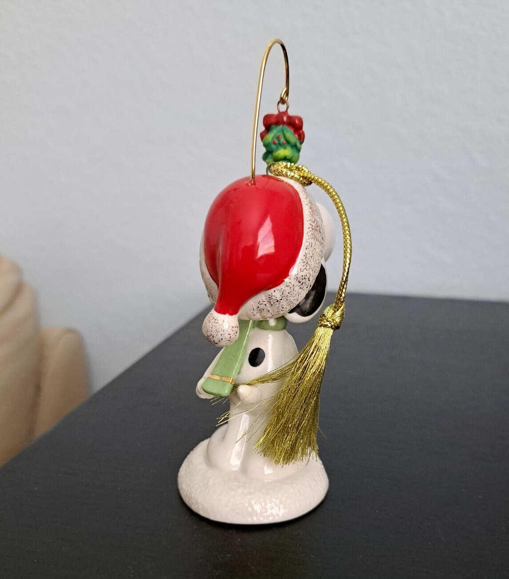 Lenox Peanuts Snoopy Under Mistletoe Figurine Ornament Beagle Dog Christmas NEW1