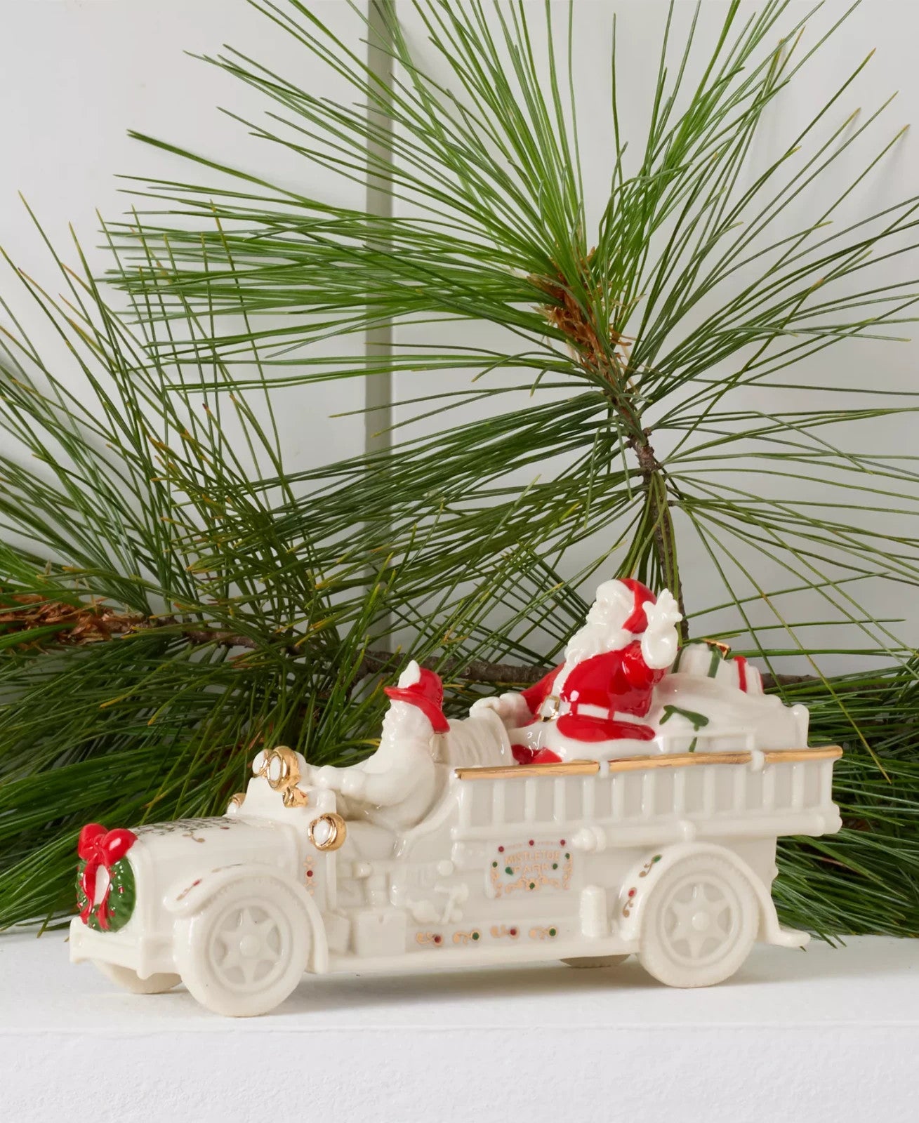 Lenox Mistletoe Park Santa Driving Fire Truck Figurine Treasures Christmas NEW3