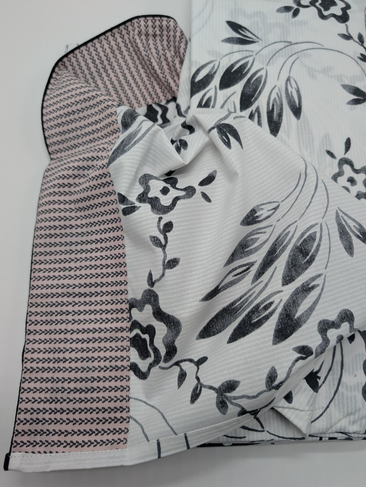Yves Delorme Silhouette Queen Flat Sheet Black White Print Pink Cuff Percale NEW2