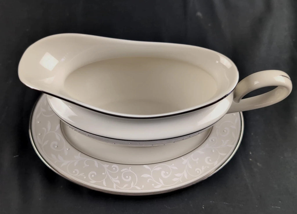 Lenox Pearl Innocence Gravy Boat & Stand Sauce 2PC Platinum Enamel USA NEW BOXED9