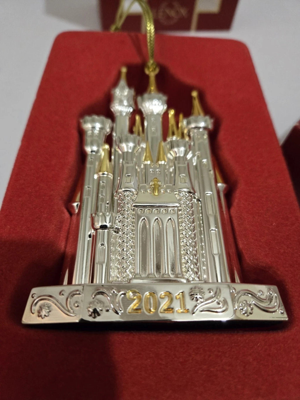 Lenox Disney 2021 Princess Cinderella's Castle Ornament Silver Christmas NEW9