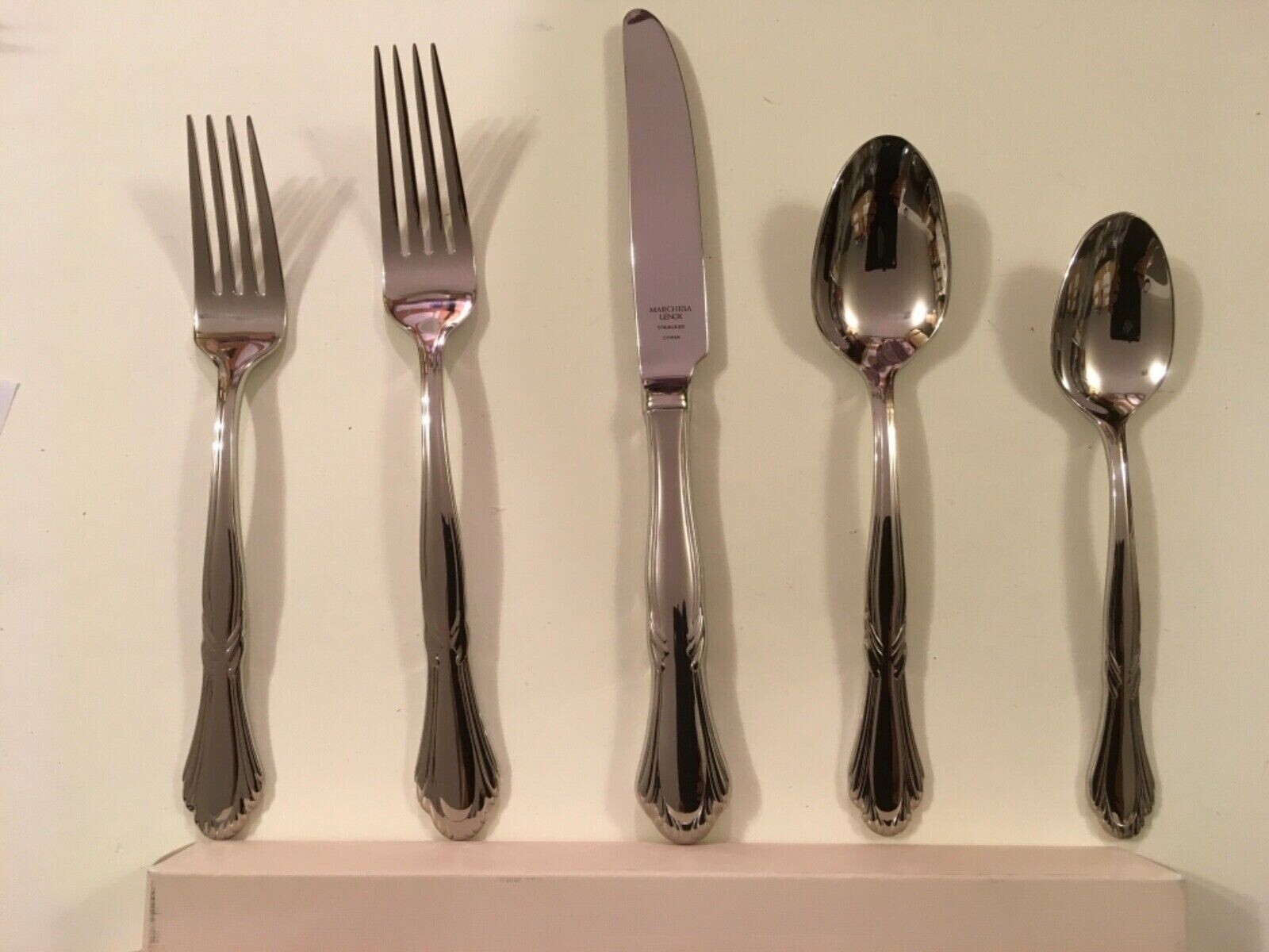 Lenox Marchesa Majestic Elegance Flatware Set 50 PC Service For Ten 18/10 NEW1